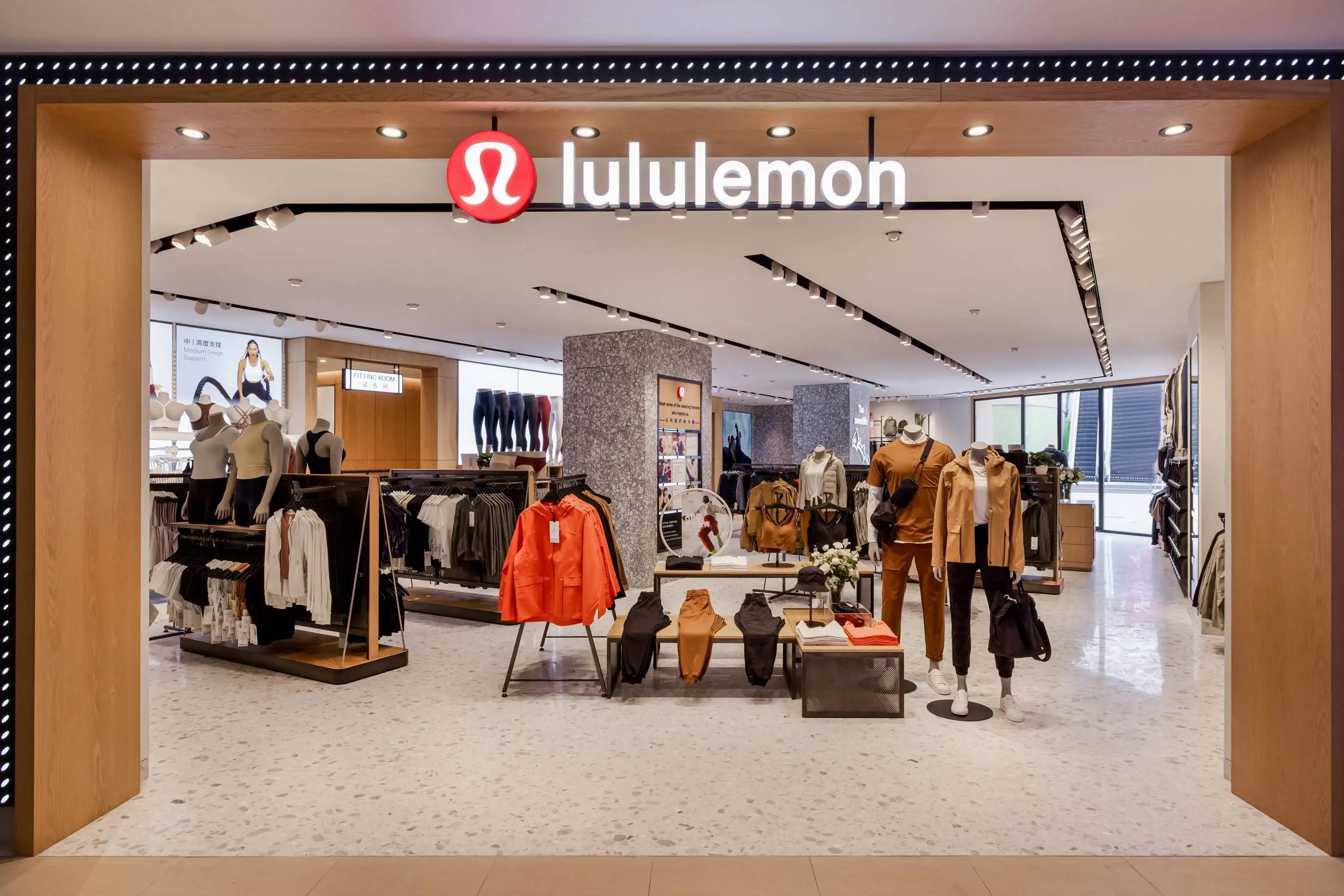 耐克安踏增長(zhǎng)遇阻,Lululemon成最大贏家?